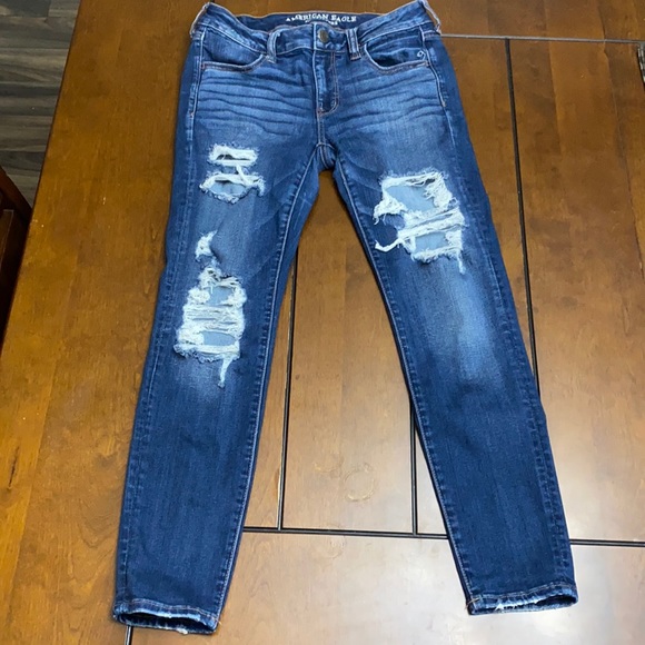 American Eagle super stretch distressed jegging